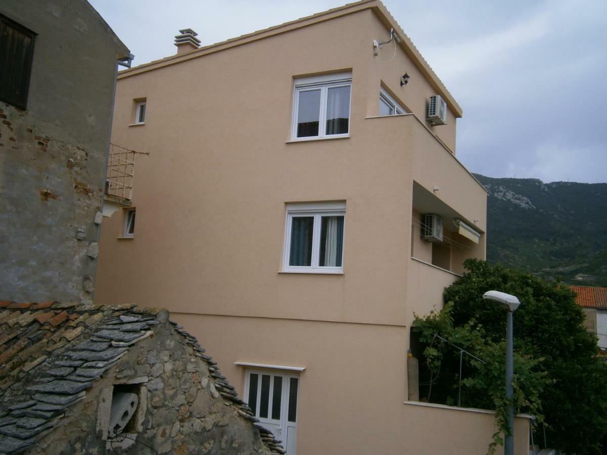 Apartment Willy Komiza Exterior photo
