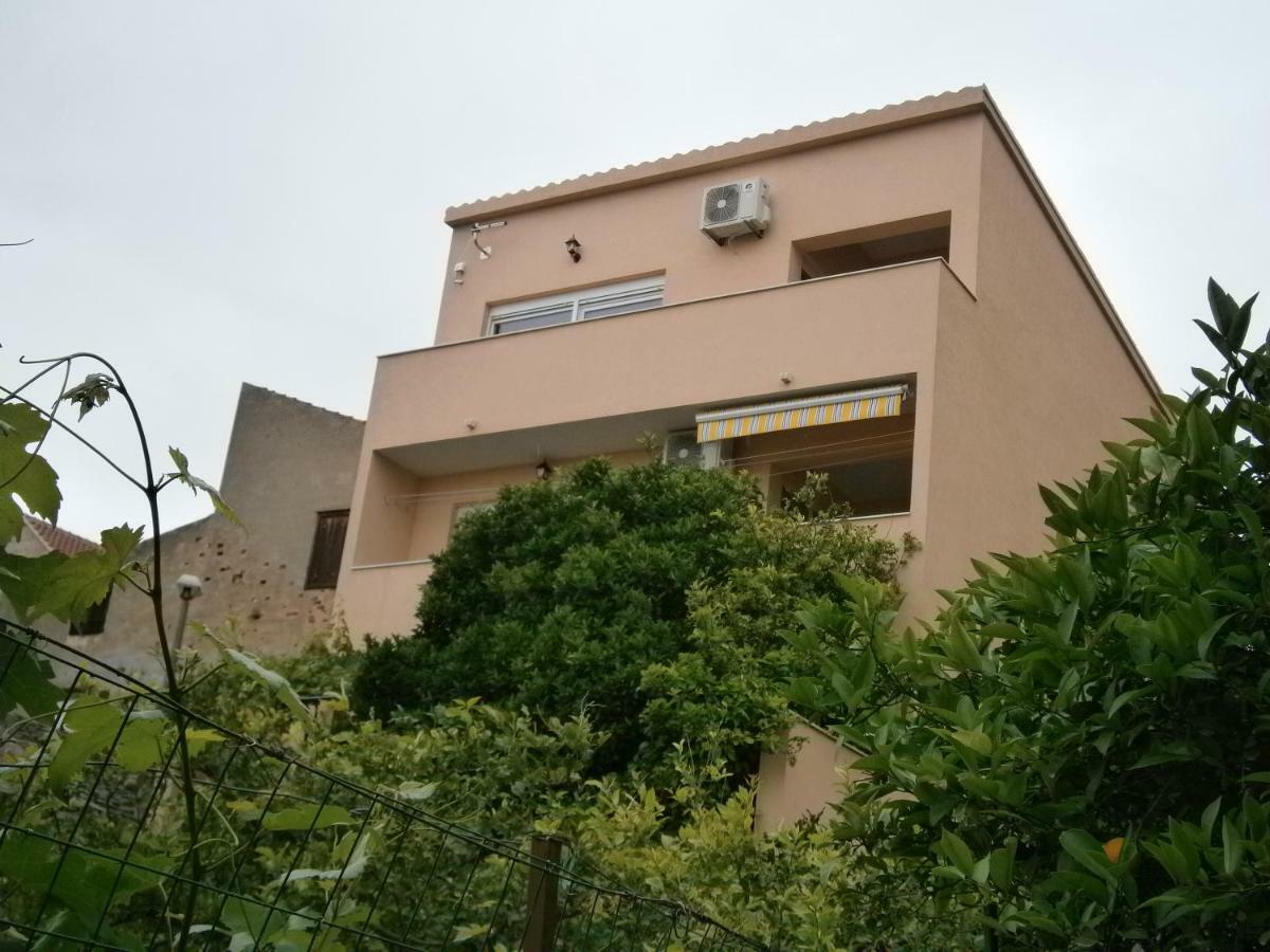 Apartment Willy Komiza Exterior photo